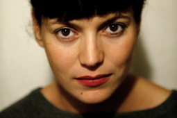 Deutsche Bank präsentiert "Artist of the Year" 2011 - Yto Barrada: Riffs