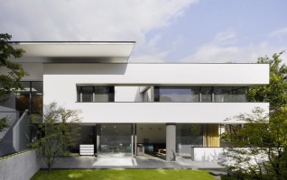 "HOUSES 1990 - 2010" 